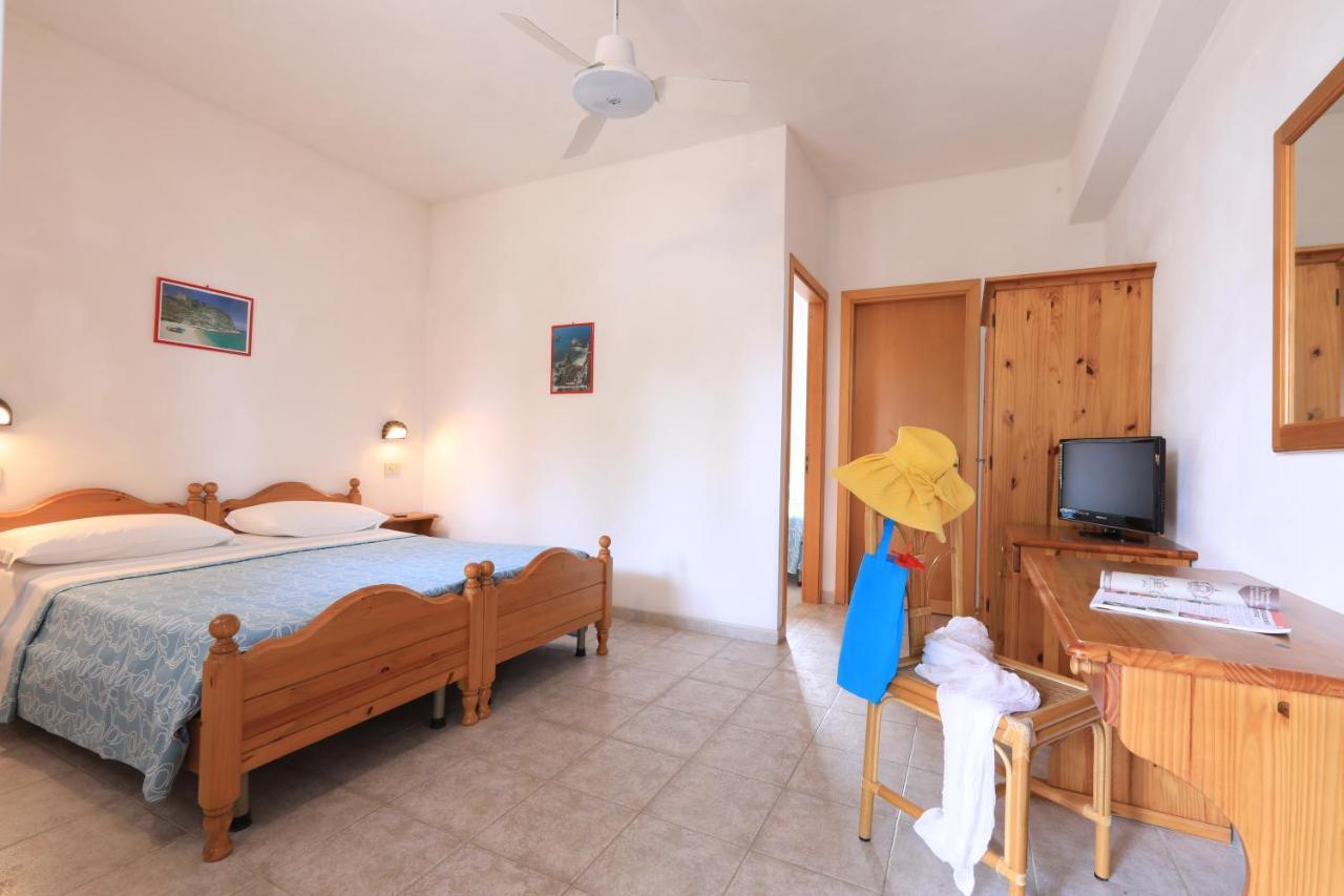 Villaggio Torre Ruffa Robinson Capo Vaticano Εξωτερικό φωτογραφία