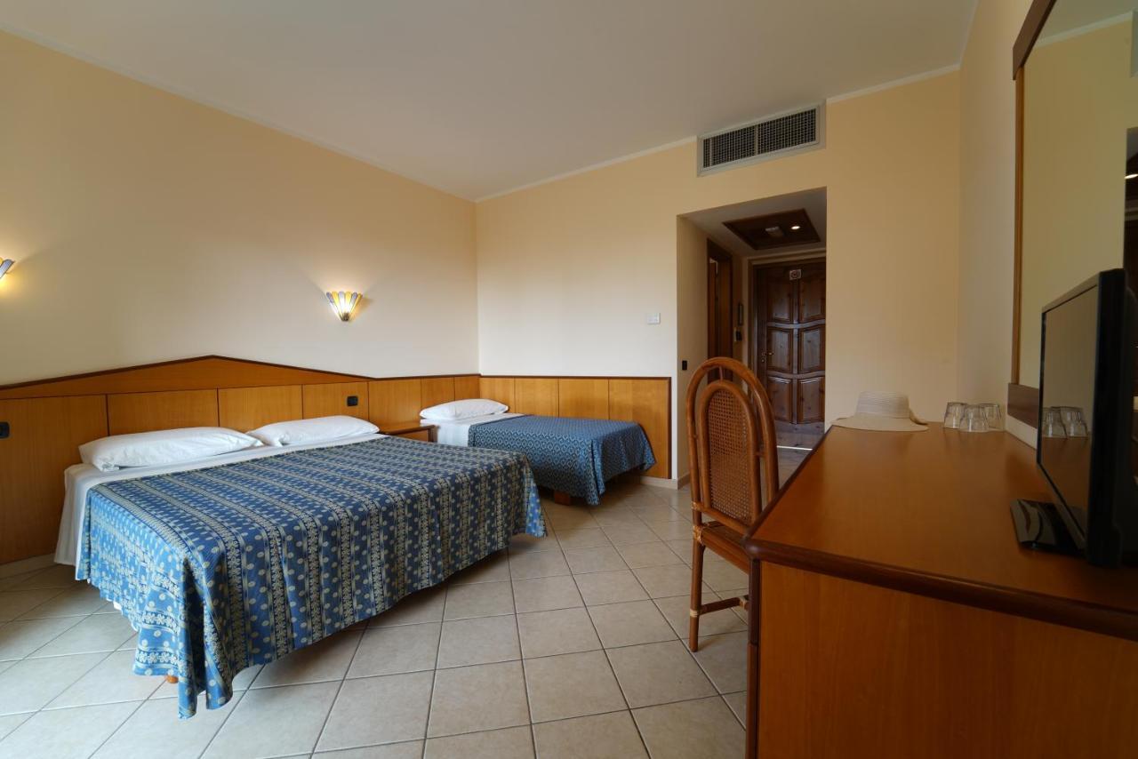 Villaggio Torre Ruffa Robinson Capo Vaticano Εξωτερικό φωτογραφία